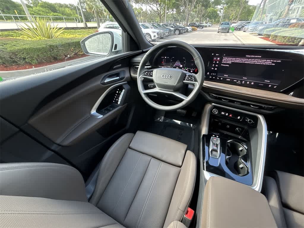 Thumbnail: 2025 Audi Q5 - 15