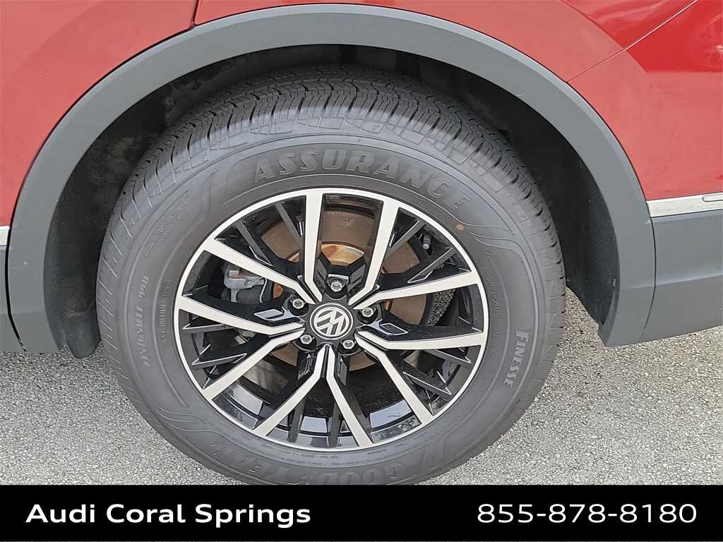 Thumbnail: 2021 Volkswagen Tiguan - 8