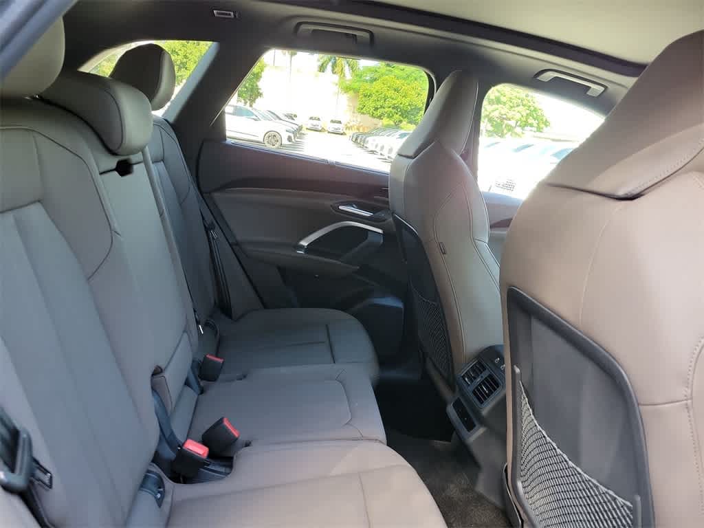 Thumbnail: 2025 Audi Q5 - 13