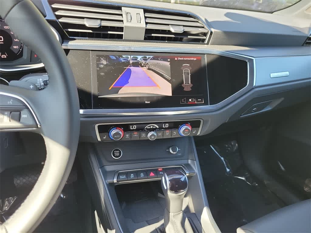 Thumbnail: 2025 Audi Q3 - 16