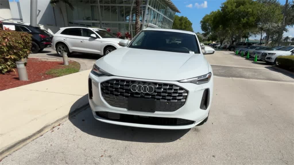 Thumbnail: 2025 Audi Q5 - 3