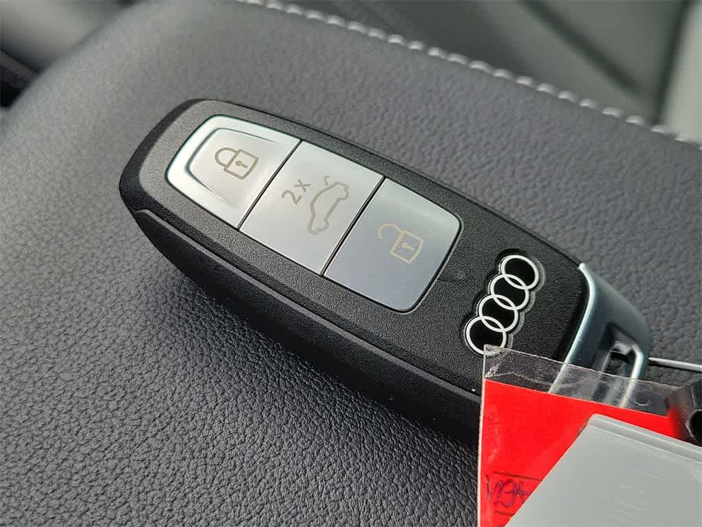 Thumbnail: 2026 Audi Q4 e-tron - 20