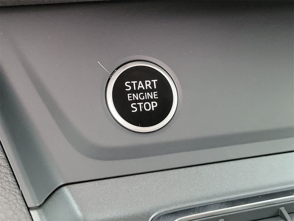 Thumbnail: 2025 Audi Q3 - 19