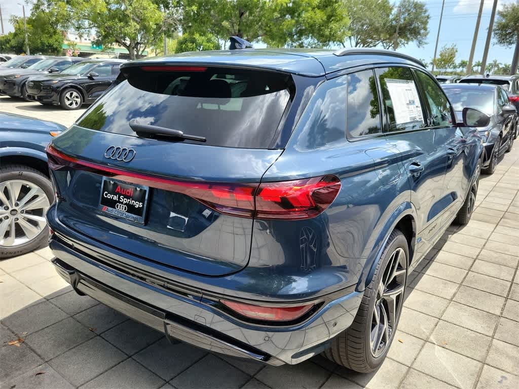 Thumbnail: 2025 Audi SQ6 e-tron - 3