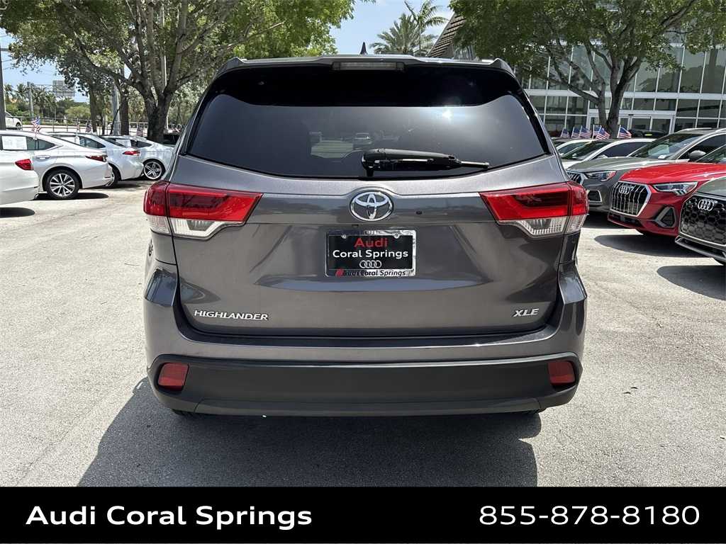 Thumbnail: 2017 Toyota Highlander - 19