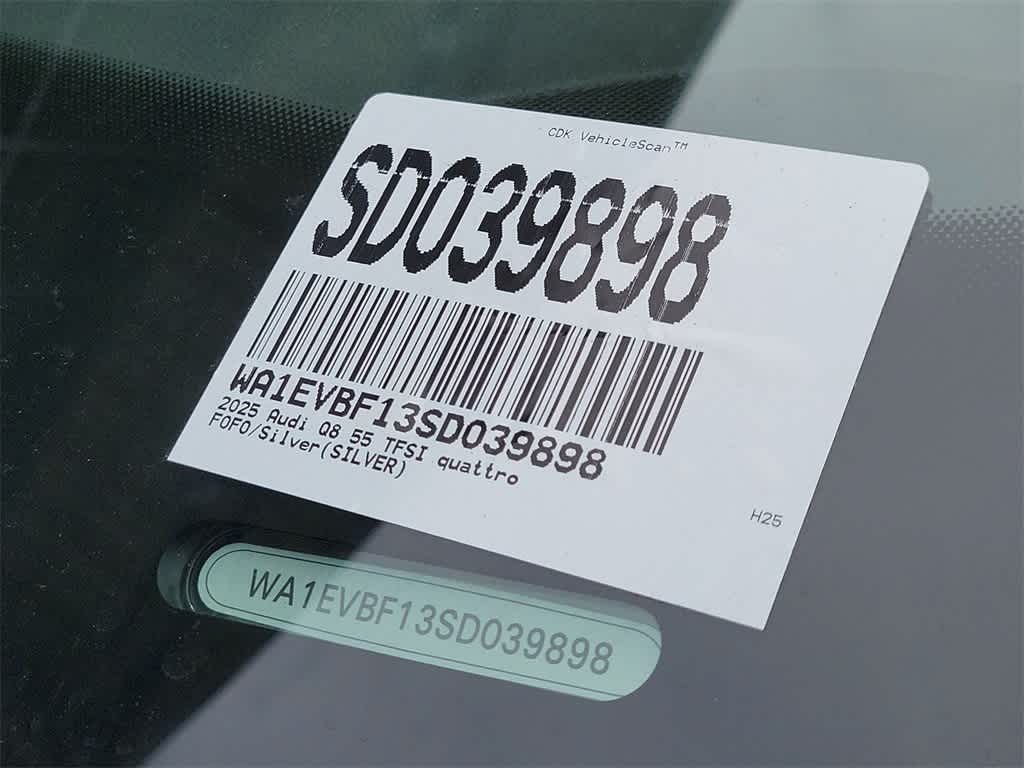 Thumbnail: 2025 Audi Q8 - 29