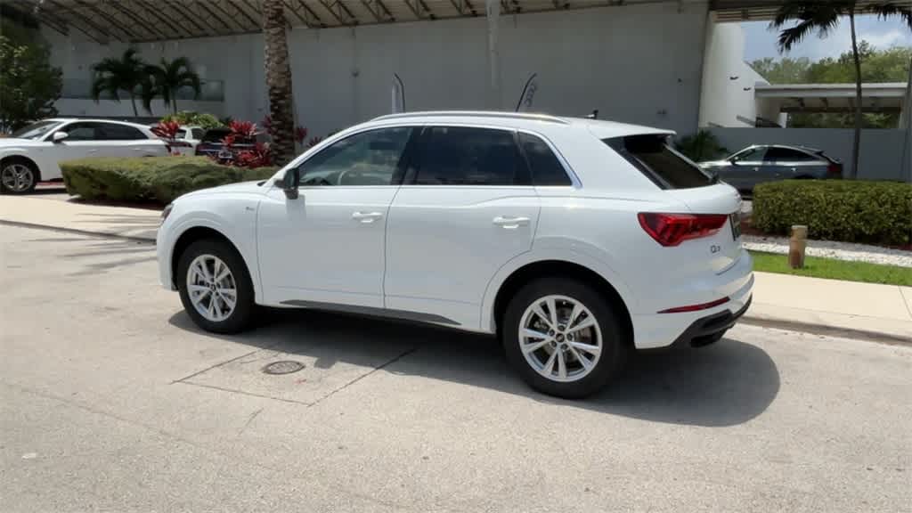 Thumbnail: 2025 Audi Q3 - 6