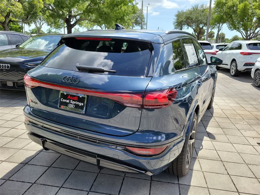Thumbnail: 2025 Audi SQ6 e-tron - 4