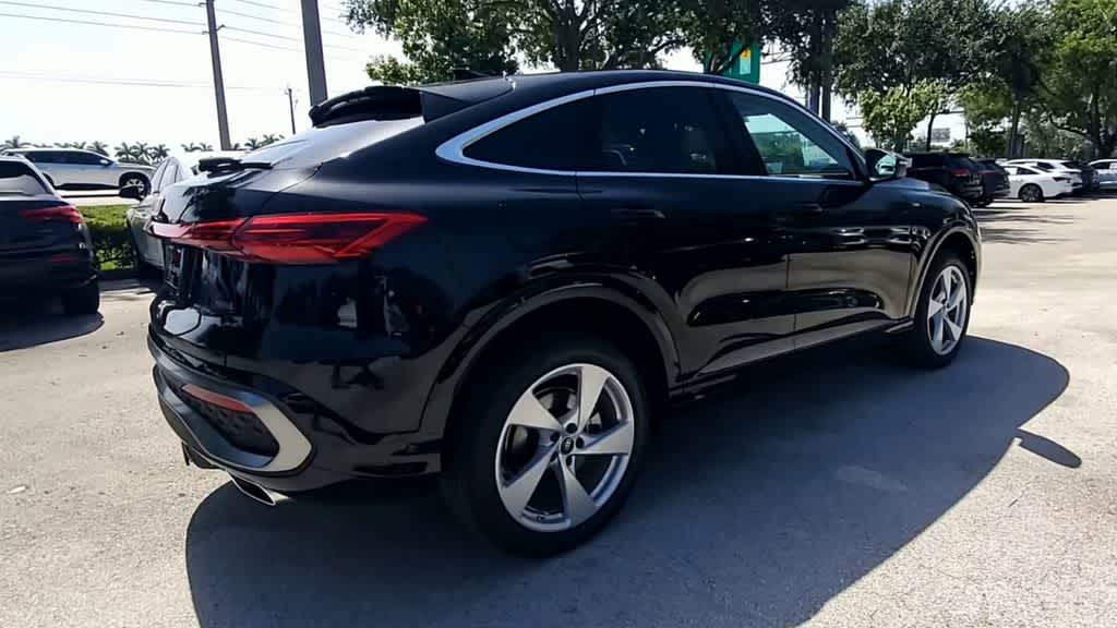 Thumbnail: 2026 Audi Q5 - 8