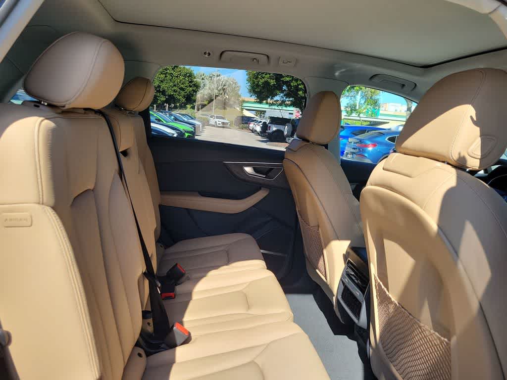 Thumbnail: 2026 Audi Q7 - 21