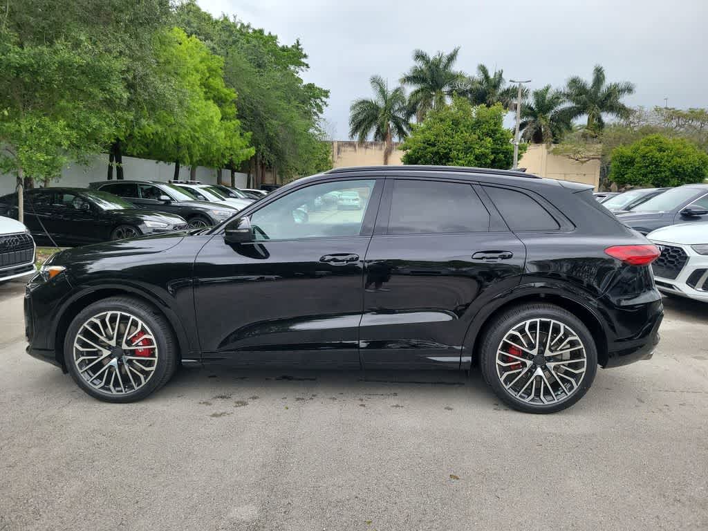 Thumbnail: 2026 Audi SQ5 - 5