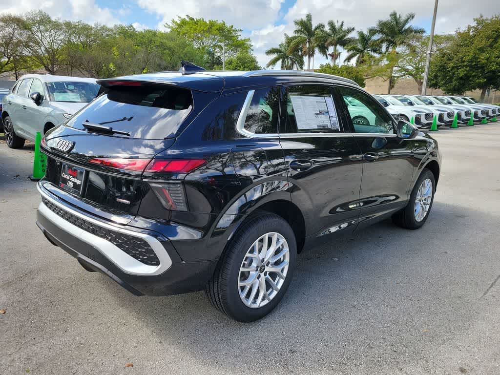 Thumbnail: 2026 Audi Q3 - 8