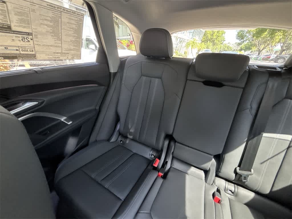 Thumbnail: 2025 Audi Q5 - 14