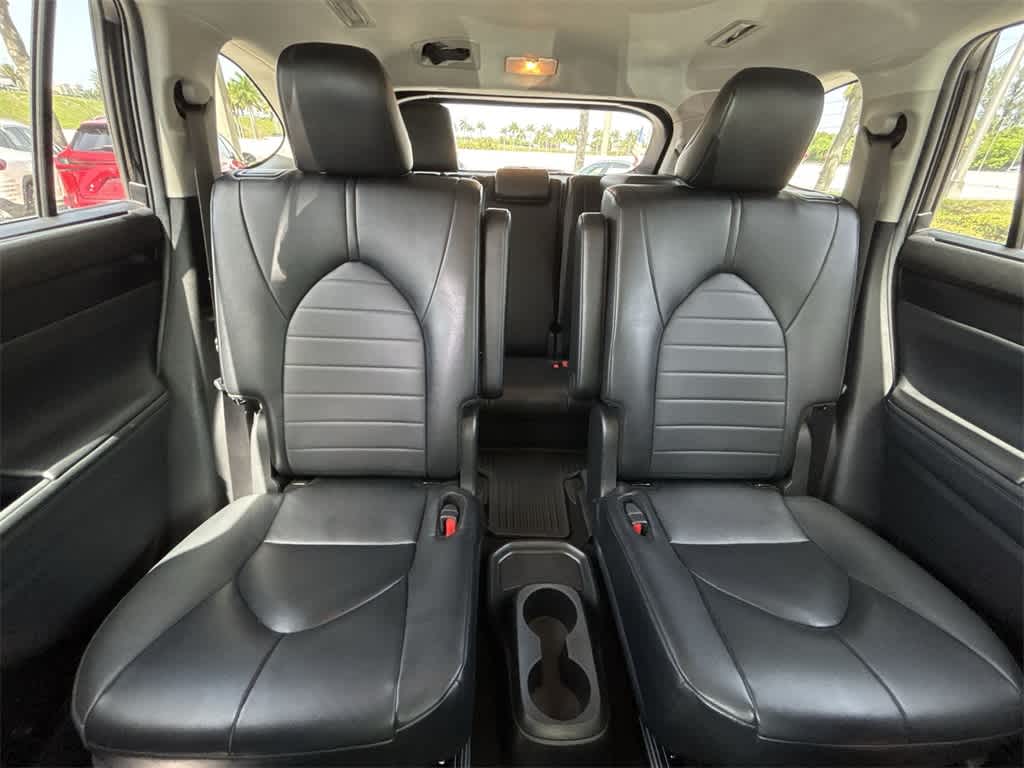 2024 Toyota Highlander XLE 13