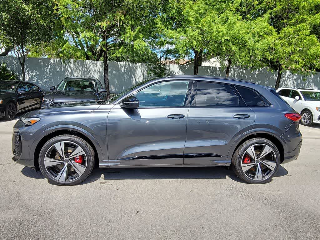 Thumbnail: 2026 Audi SQ5 - 11