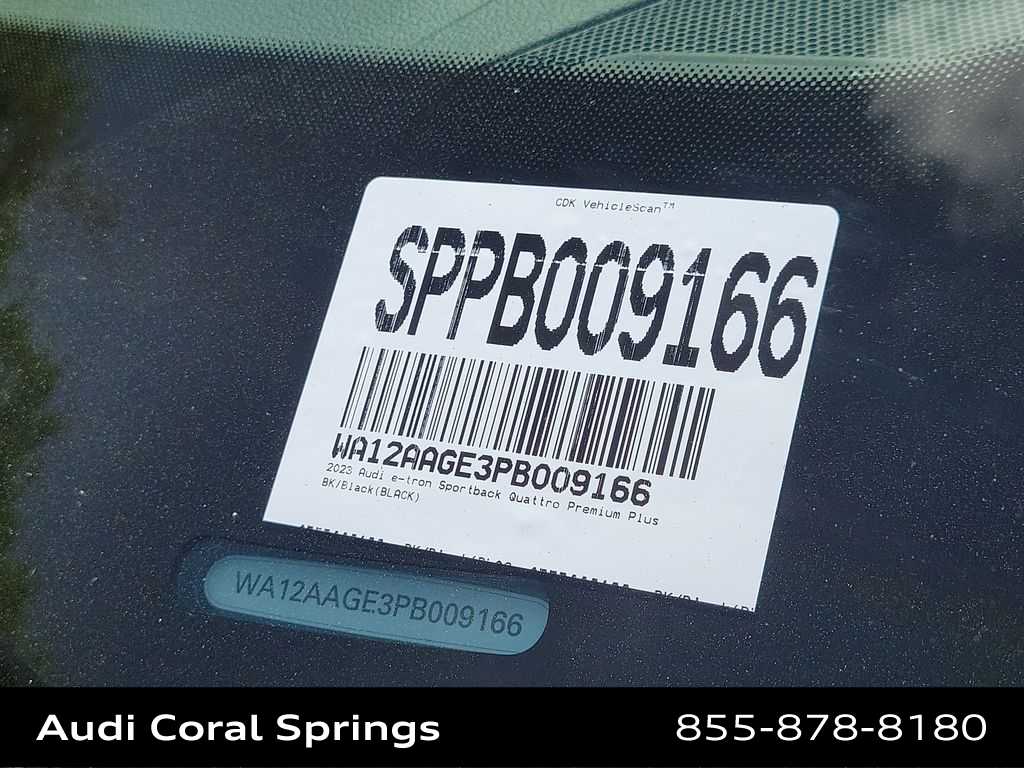 Thumbnail: 2023 Audi e-tron S - 29