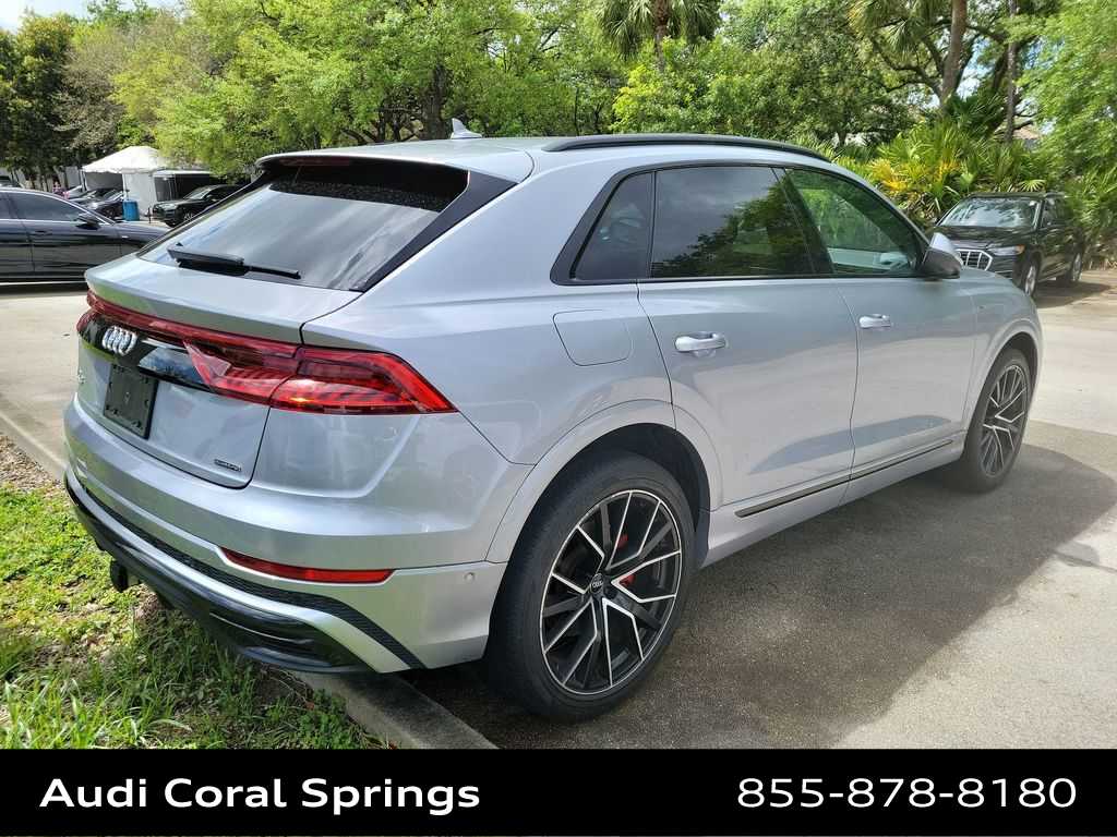 Thumbnail: 2021 Audi Q8 - 15