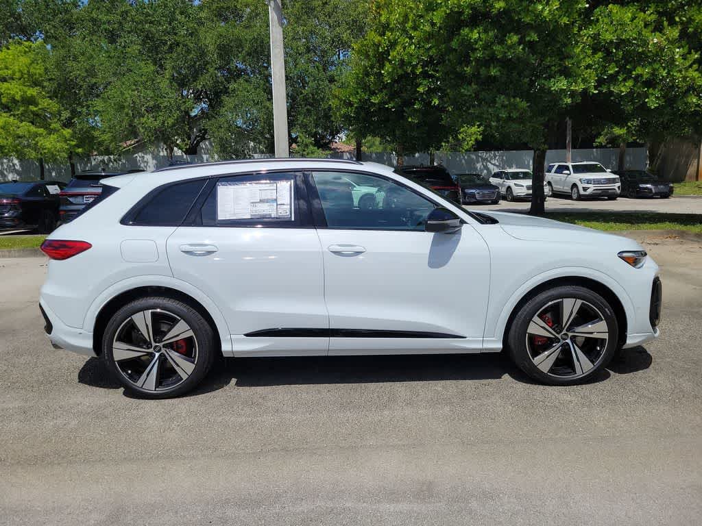 Thumbnail: 2026 Audi SQ5 - 9