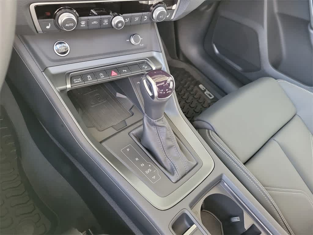 Thumbnail: 2025 Audi Q3 - 17