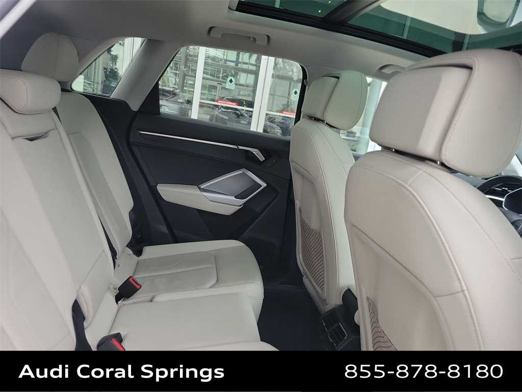 Thumbnail: 2023 Audi Q3 - 21