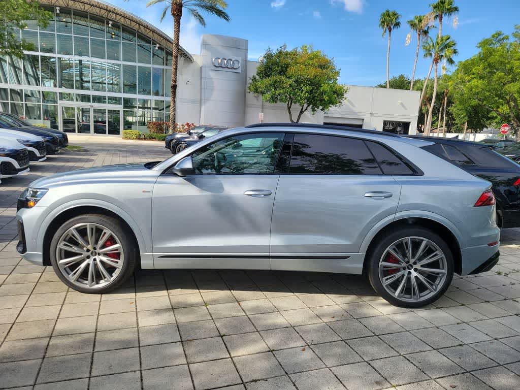 Thumbnail: 2026 Audi Q8 - 3