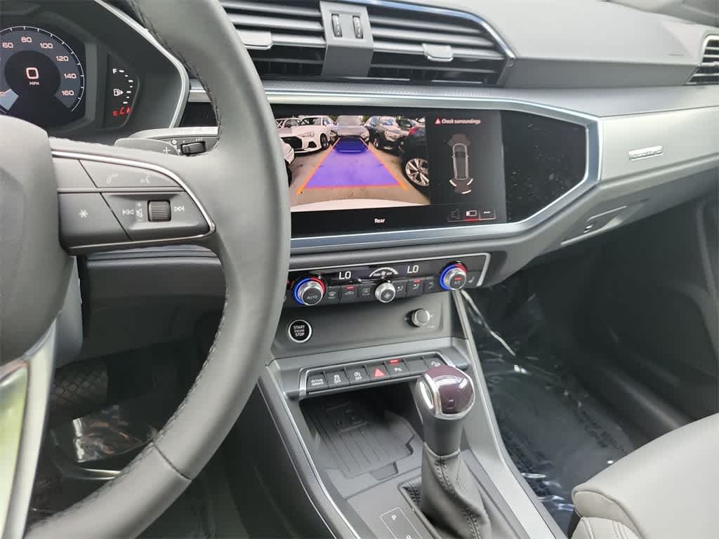 Thumbnail: 2025 Audi Q3 - 16