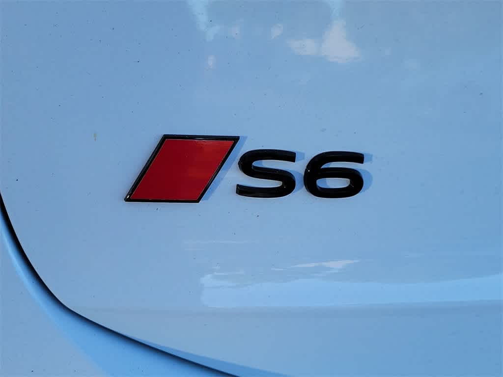 Thumbnail: 2025 Audi e-tron S - 15