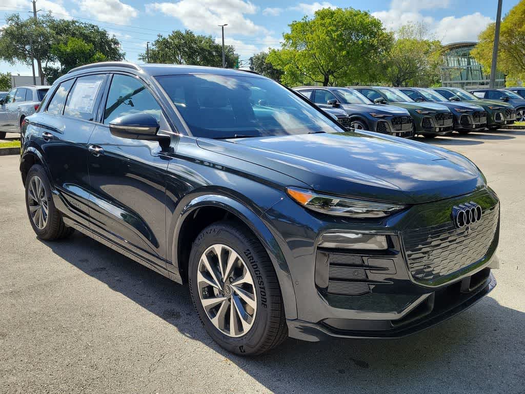 Thumbnail: 2027 Audi Q6 e-tron - 14
