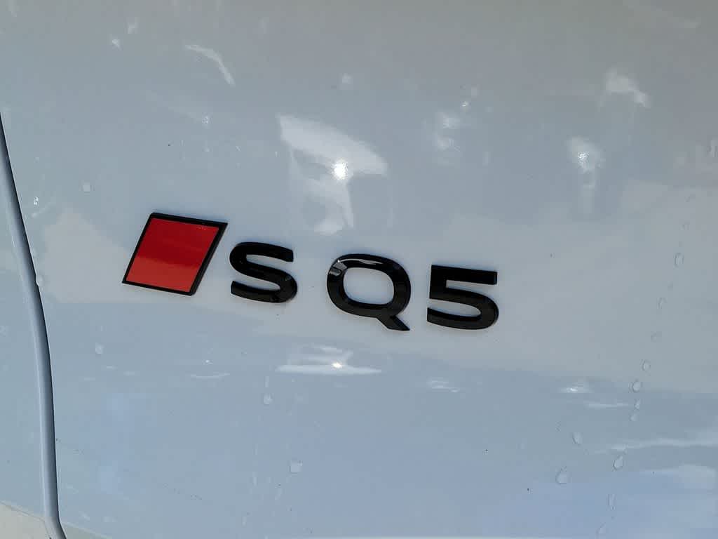 Thumbnail: 2026 Audi SQ5 - 15