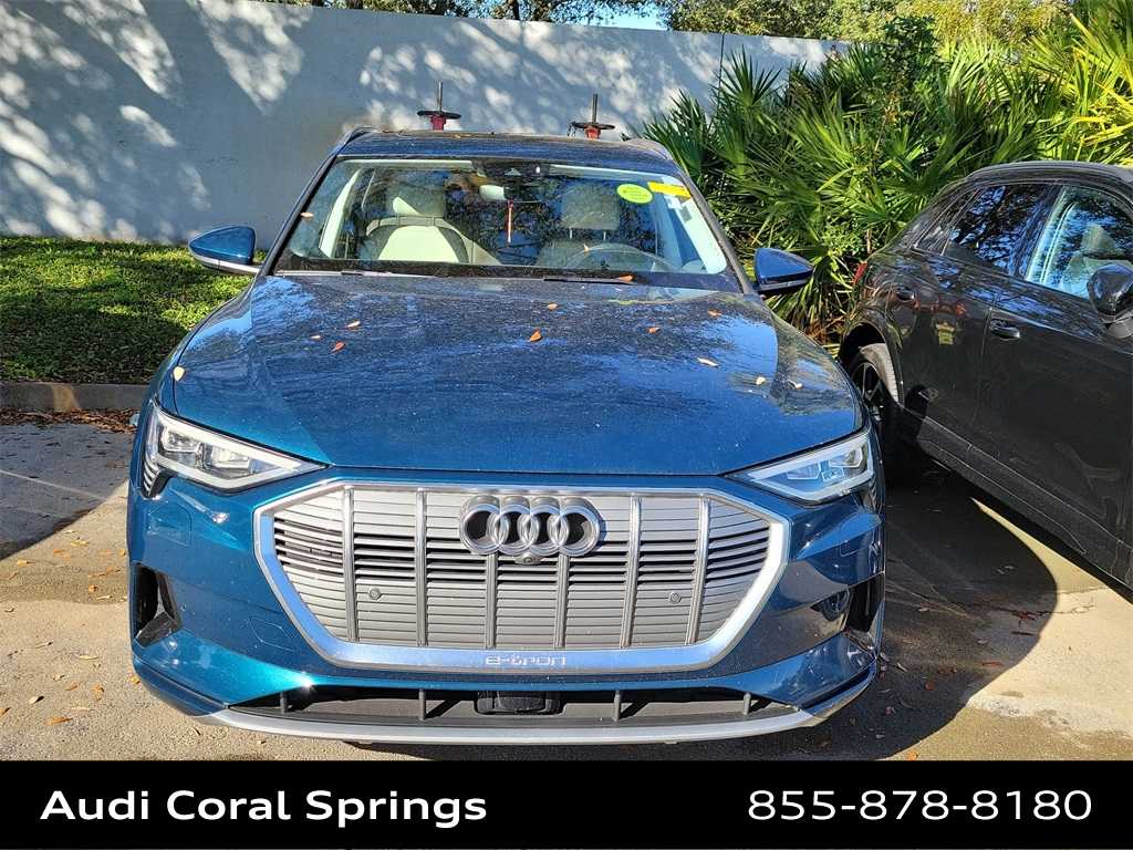 Thumbnail: 2019 Audi e-tron - 8
