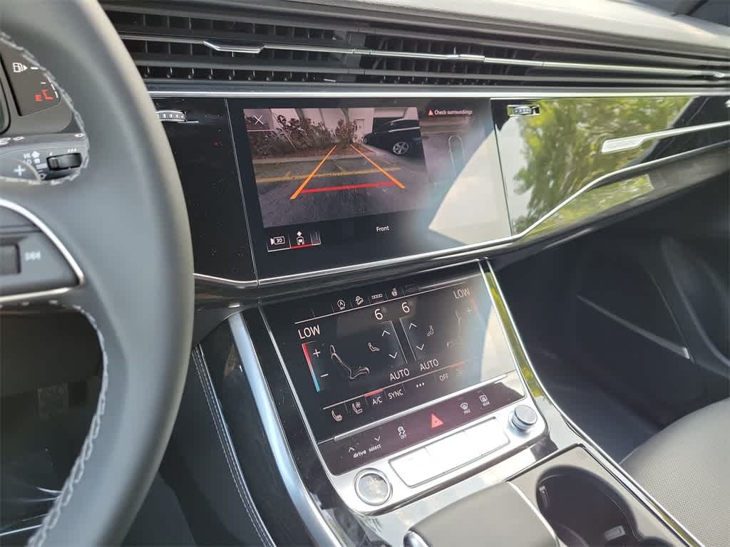 Thumbnail: 2026 Audi Q8 - 24