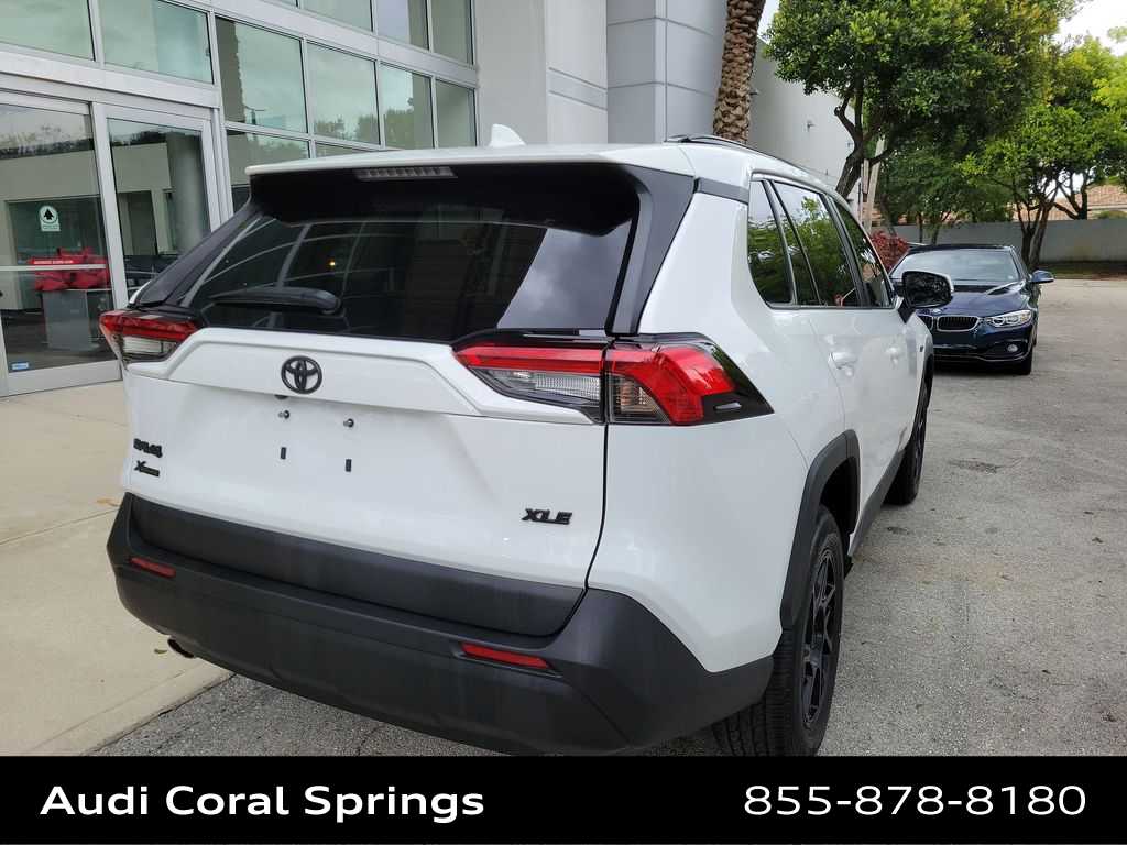 Thumbnail: 2023 Toyota RAV4 - 13