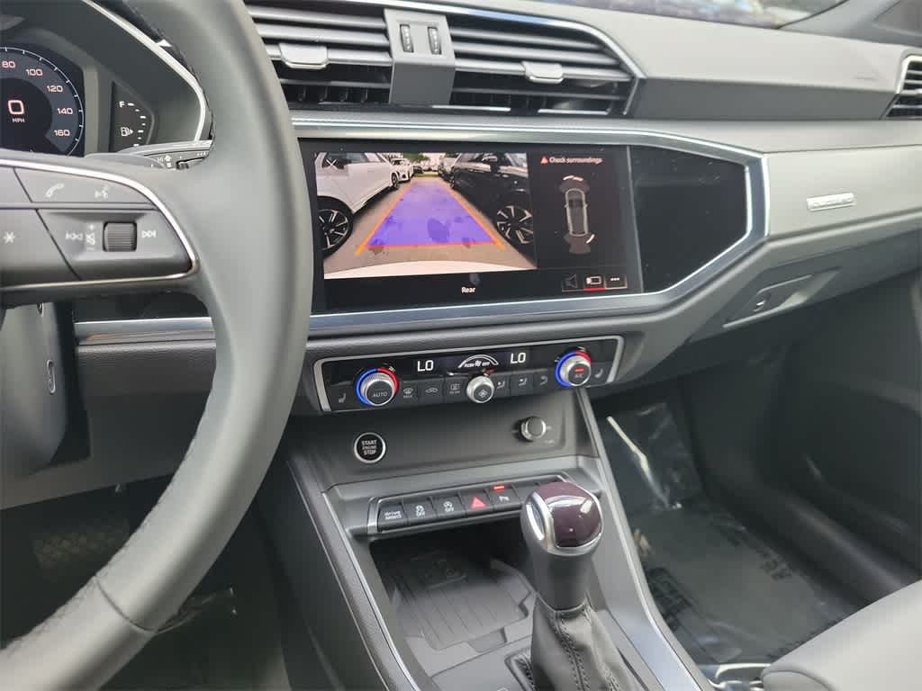 Thumbnail: 2025 Audi Q3 - 16