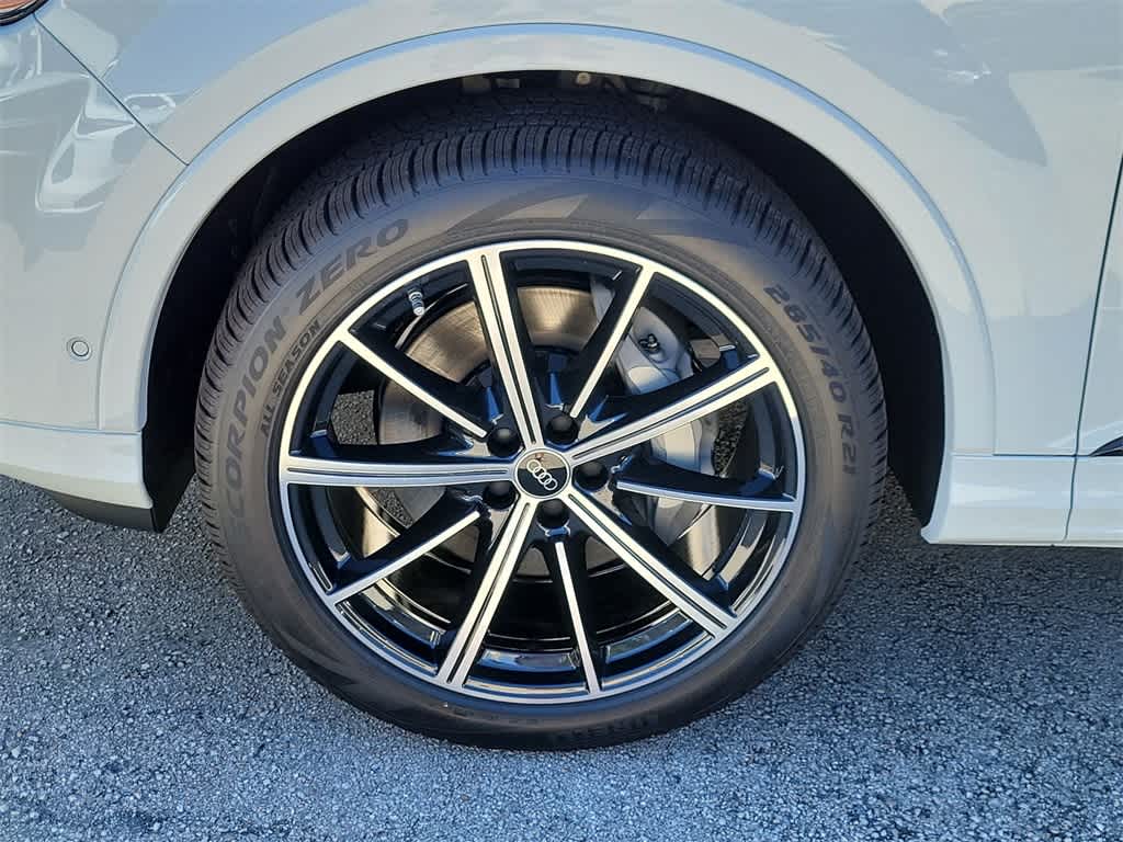 Thumbnail: 2026 Audi Q7 - 8