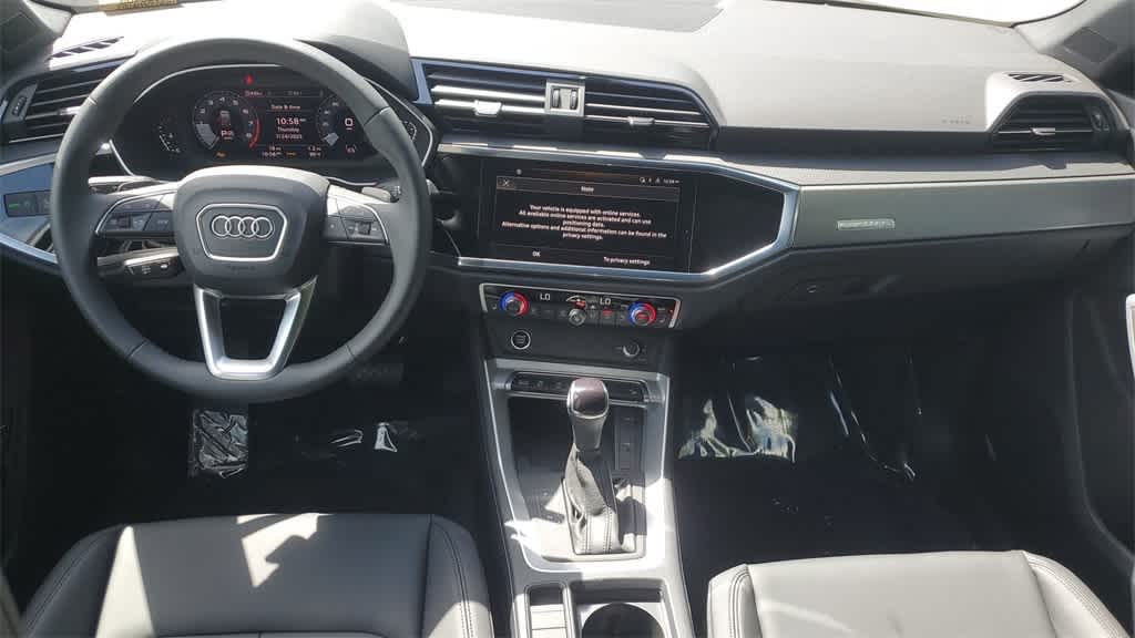 Thumbnail: 2025 Audi Q3 - 18