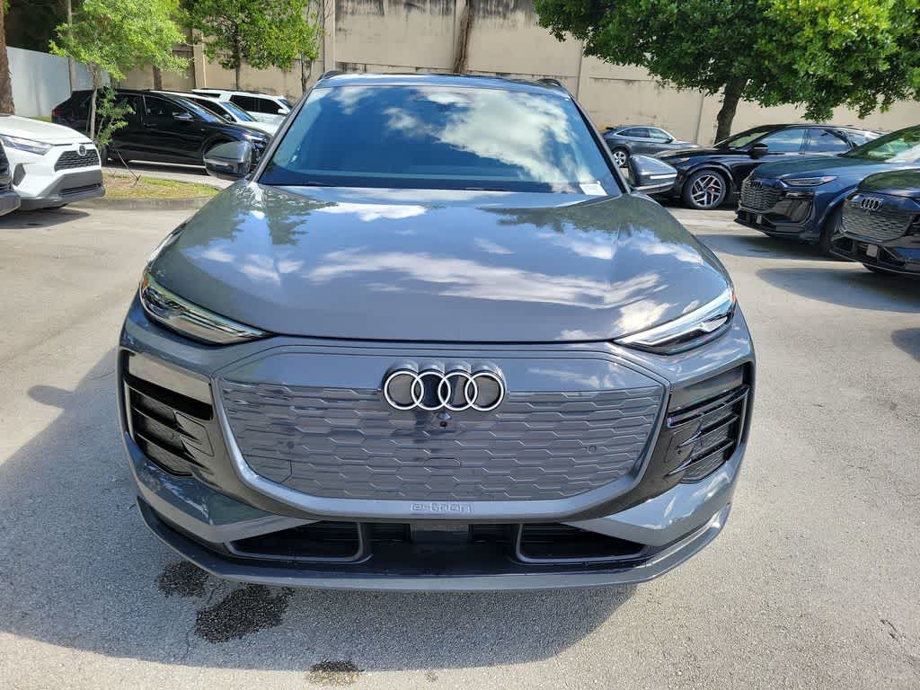 Thumbnail: 2027 Audi Q6 e-tron - 3
