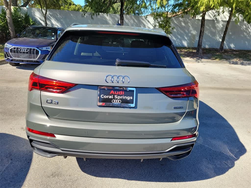 Thumbnail: 2025 Audi Q3 - 13