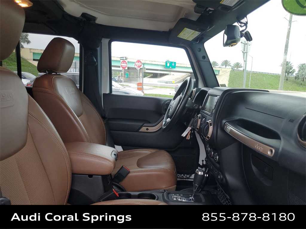 Thumbnail: 2017 Jeep Wrangler - 14