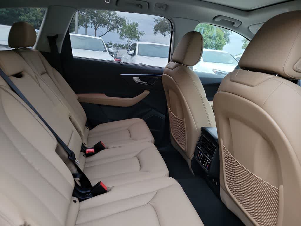 Thumbnail: 2026 Audi Q7 - 21