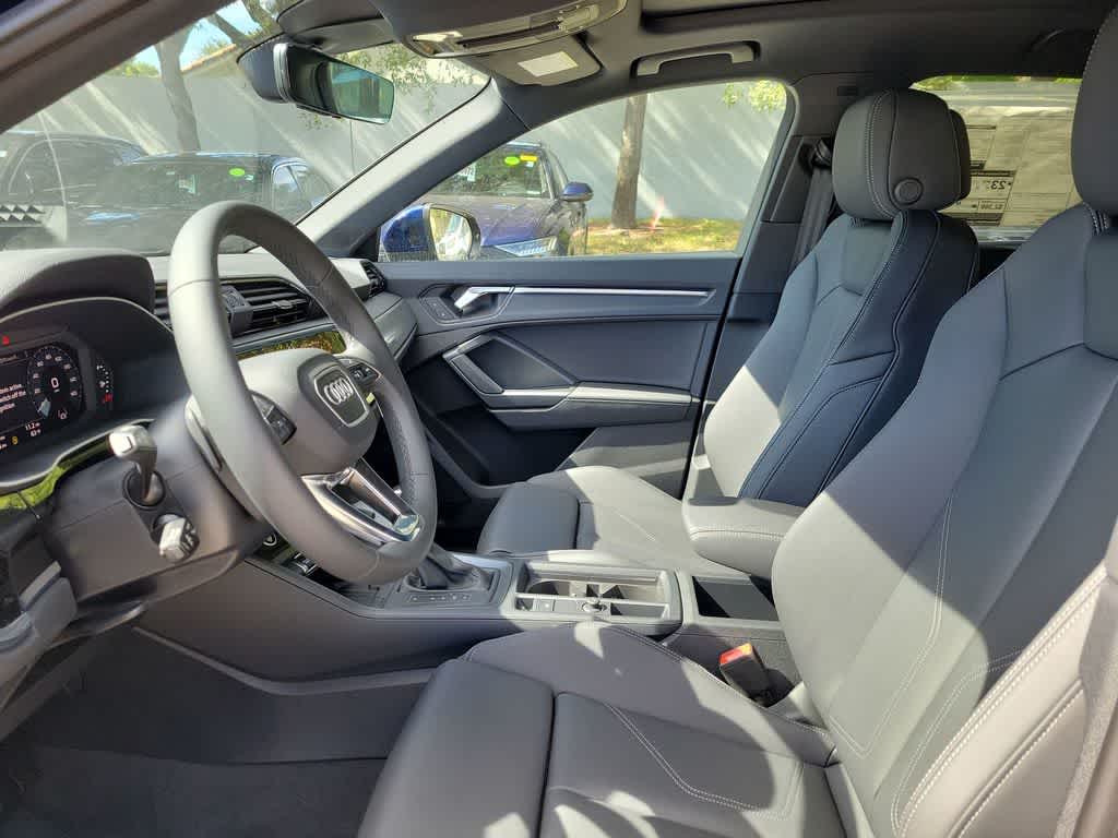 Thumbnail: 2025 Audi Q3 - 19