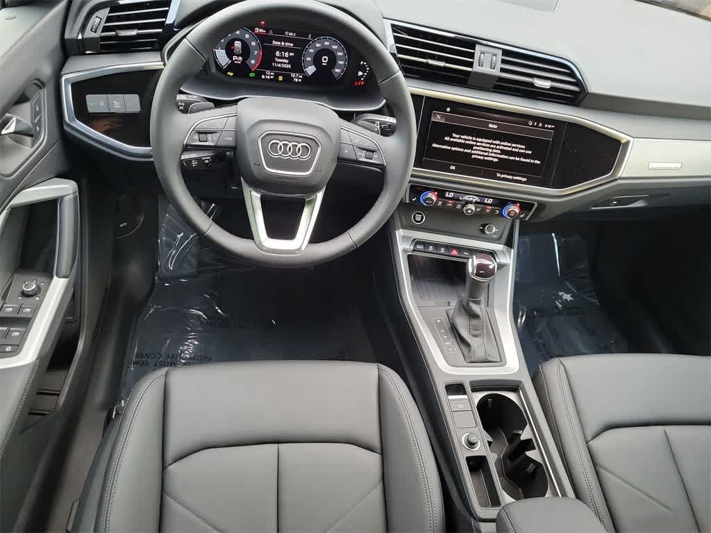 Thumbnail: 2025 Audi Q3 - 10