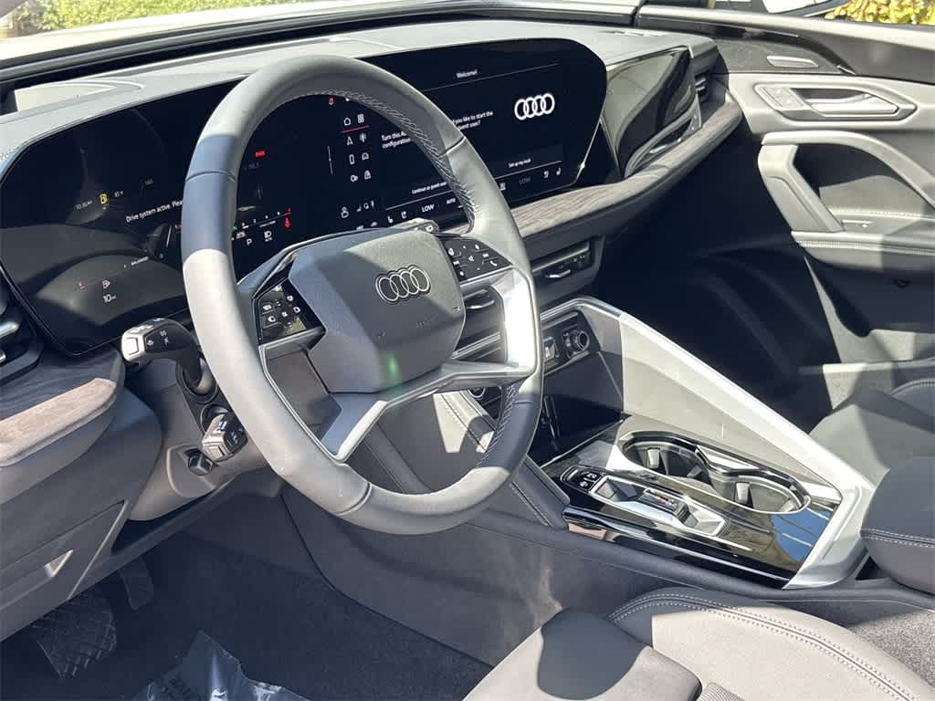 Thumbnail: 2025 Audi Q5 - 16