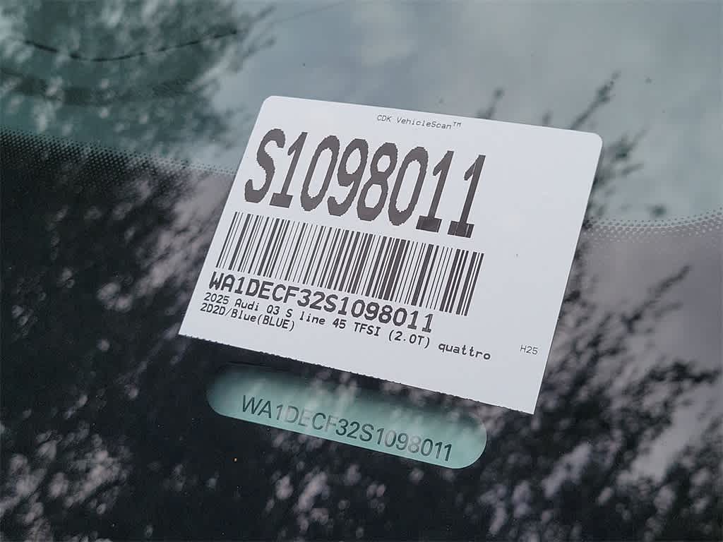 Thumbnail: 2025 Audi Q3 - 21