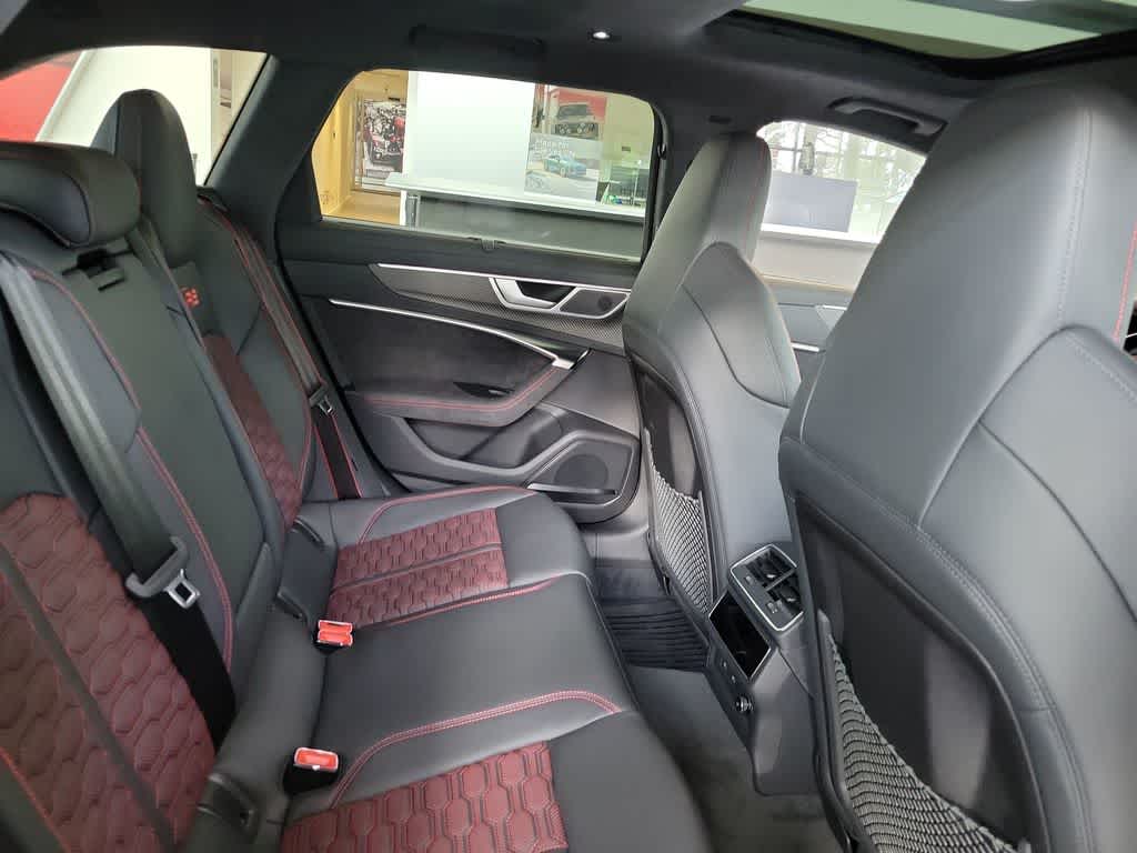 Thumbnail: 2026 Audi RS 6 - 13