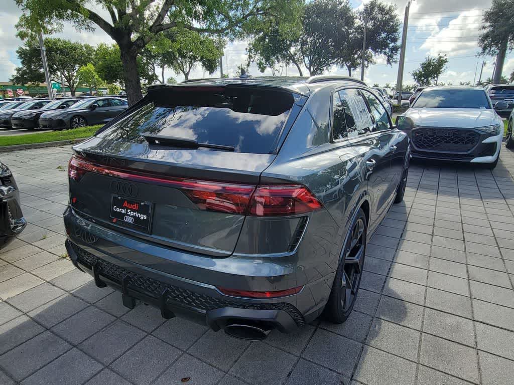 Thumbnail: 2026 Audi RS Q8 - 8