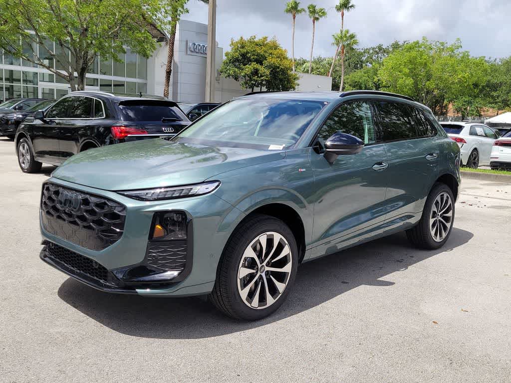Thumbnail: 2026 Audi Q3 - 4