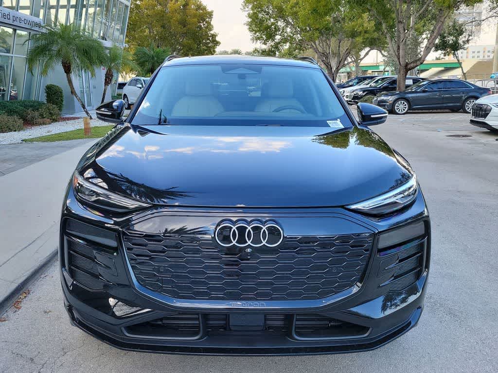 Thumbnail: 2025 Audi Q6 e-tron - 14