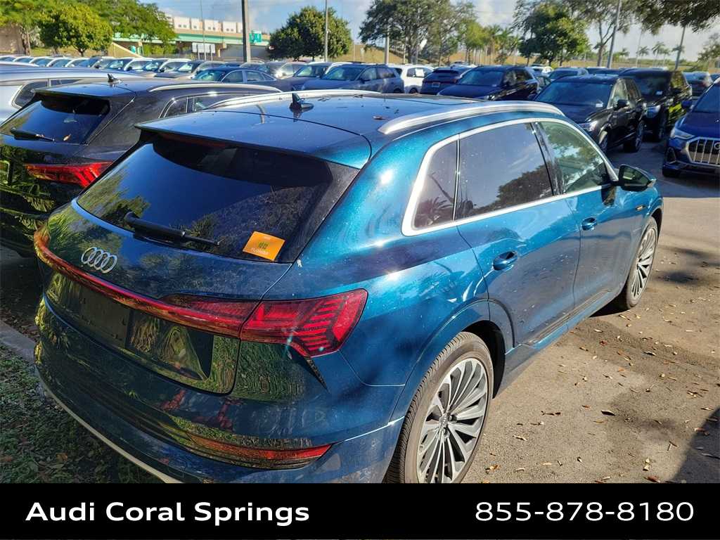 Thumbnail: 2019 Audi e-tron - 16