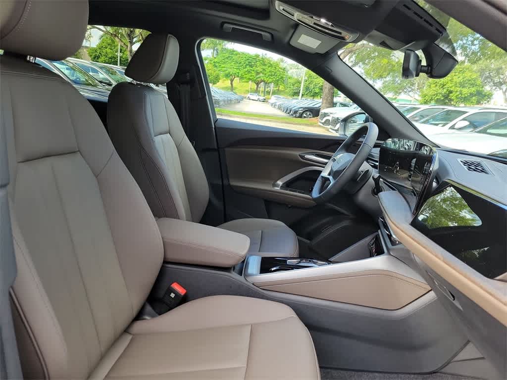 Thumbnail: 2025 Audi Q5 - 14