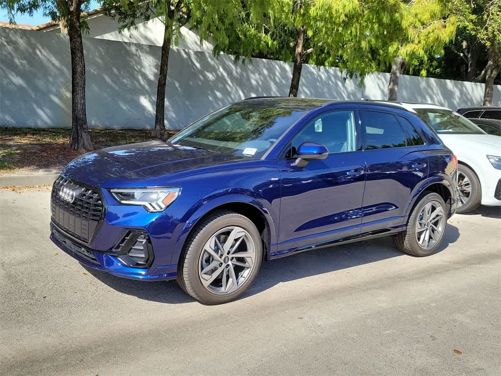 Thumbnail: 2025 Audi Q3 - 4